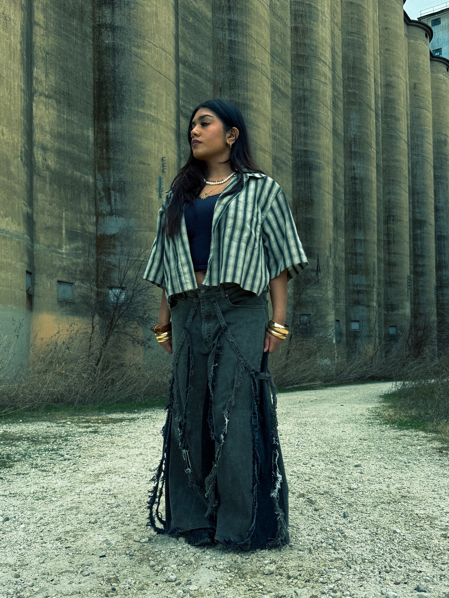 'DISTRESS' Caged Denim Pants